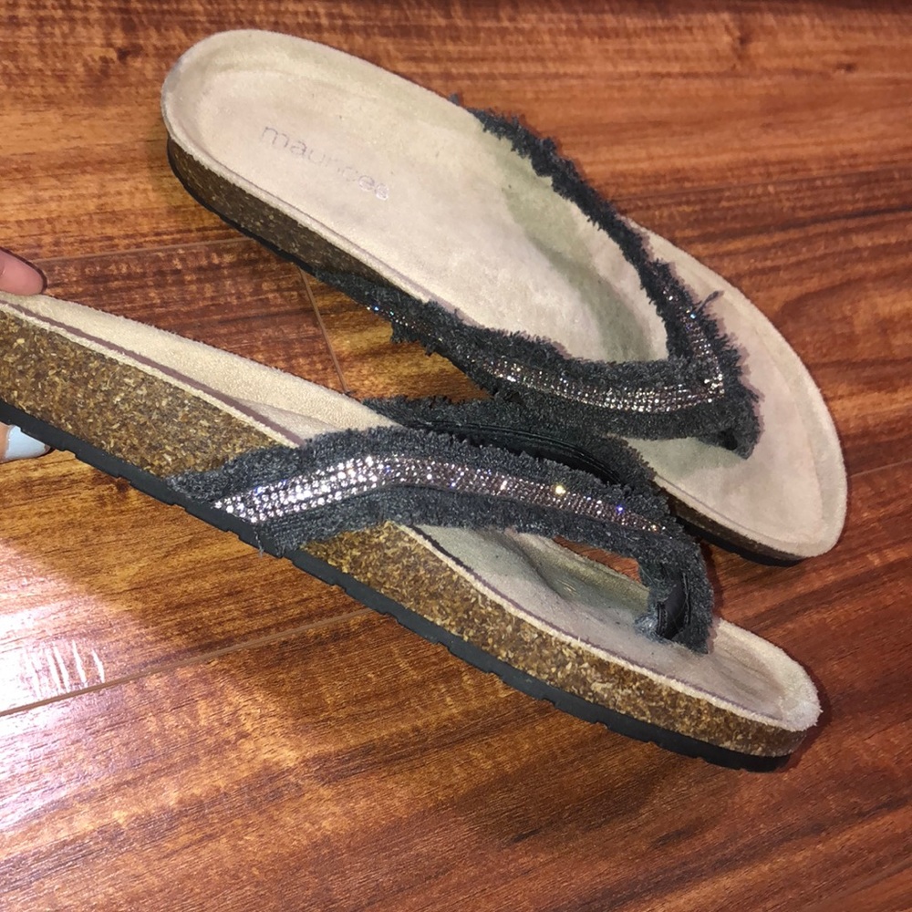Frayed flip flops - Picture 5 of 5